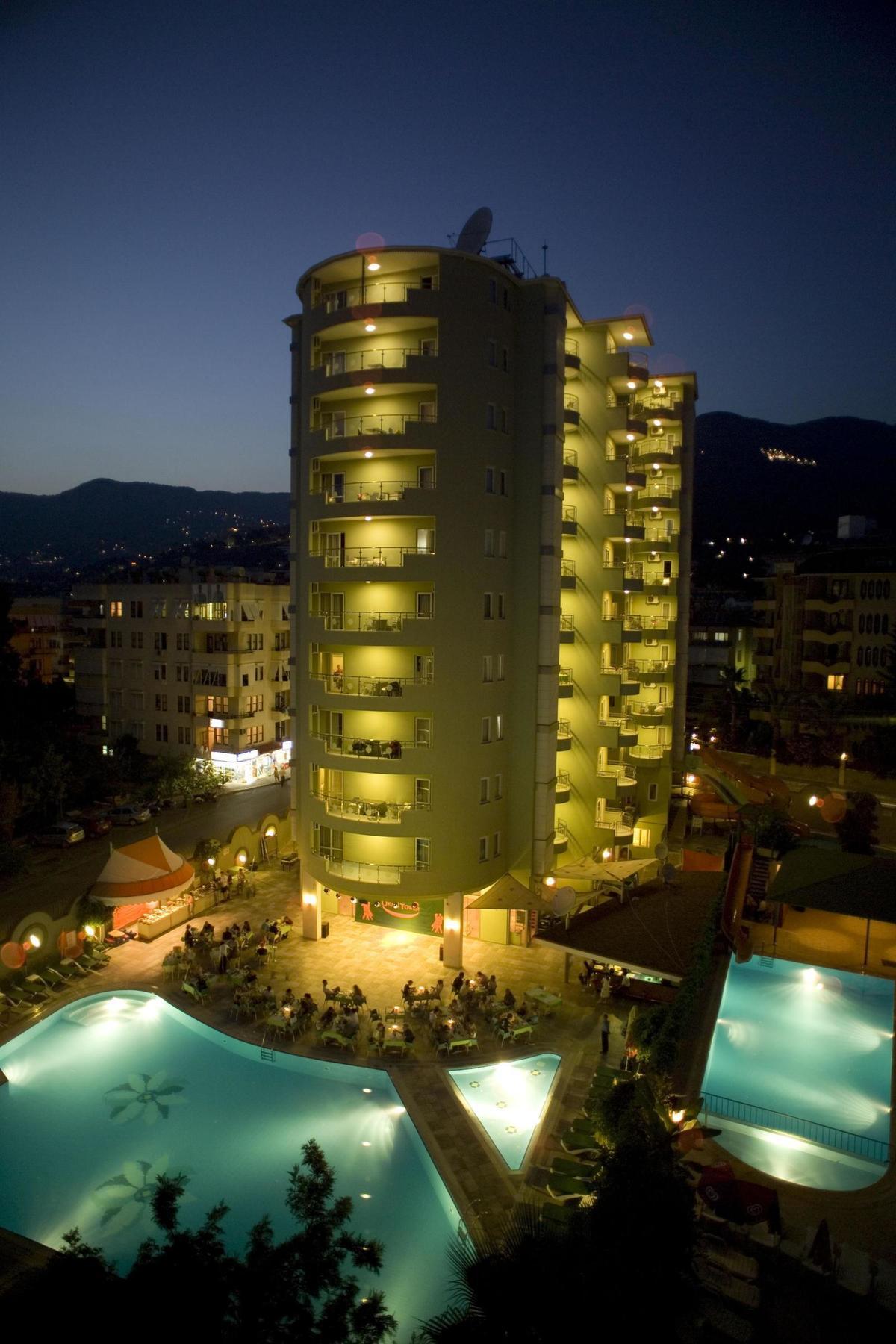 Okan Tower Apart Hotel Alanya Esterno foto