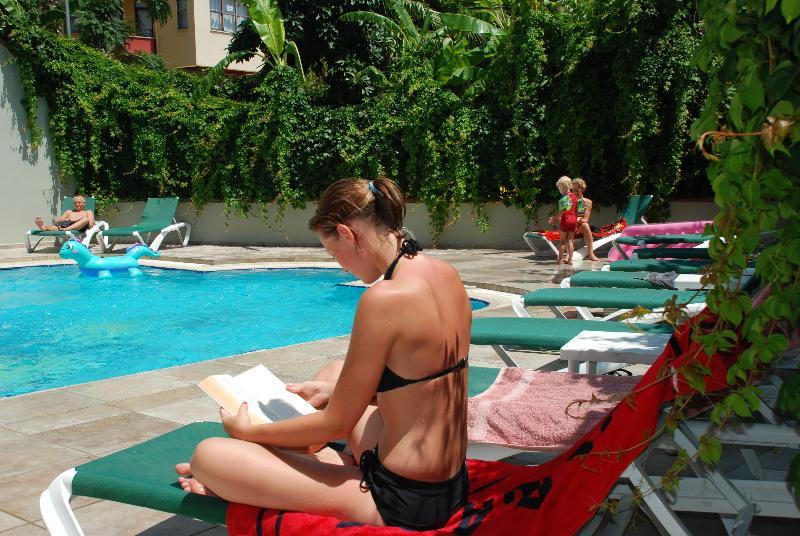 Okan Tower Apart Hotel Alanya Esterno foto